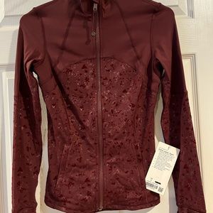 Lululemon Spark jacket size 4 Limited Edition Garnet